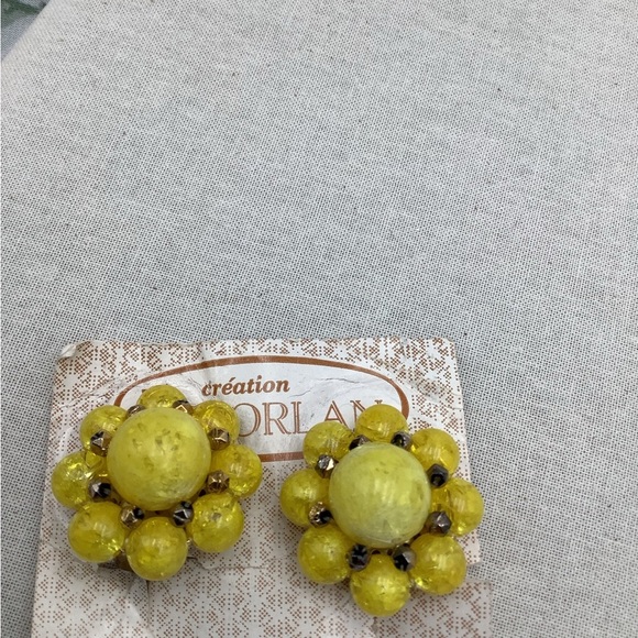 🎄🎄Créations D’Orlan Yellow Cluster Clip-On Earrings - Picture 8 of 8